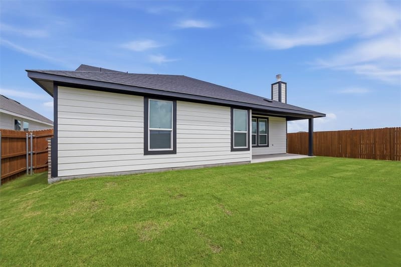 1325 Frio Drive, Springtown TX 76082 - Photo 23