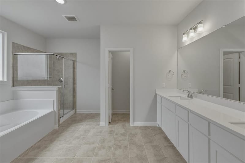 1325 Frio Drive, Springtown TX 76082 - Photo 15
