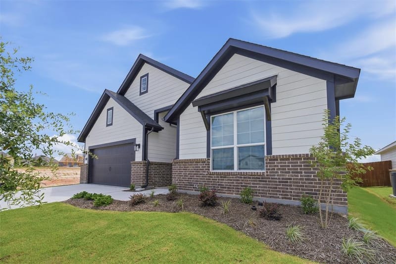1325 Frio Drive, Springtown TX 76082 - Photo 4