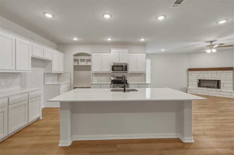 1325 Frio Drive, Springtown TX 76082 - Photo 8