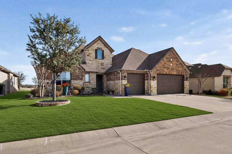 12213 Grosbeak Drive, Denton TX 76207 - Photo 2