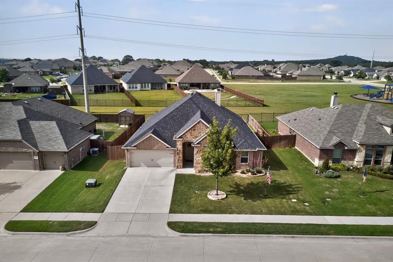 1522 Grassy Meadows Drive, Burleson TX 76058 - Photo 15