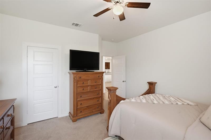 2025 Eagle Boulevard, Fort Worth TX 76052 - Photo 23