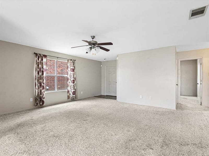 1201 Vicksburg Drive, Ennis TX 75119 - Photo 5