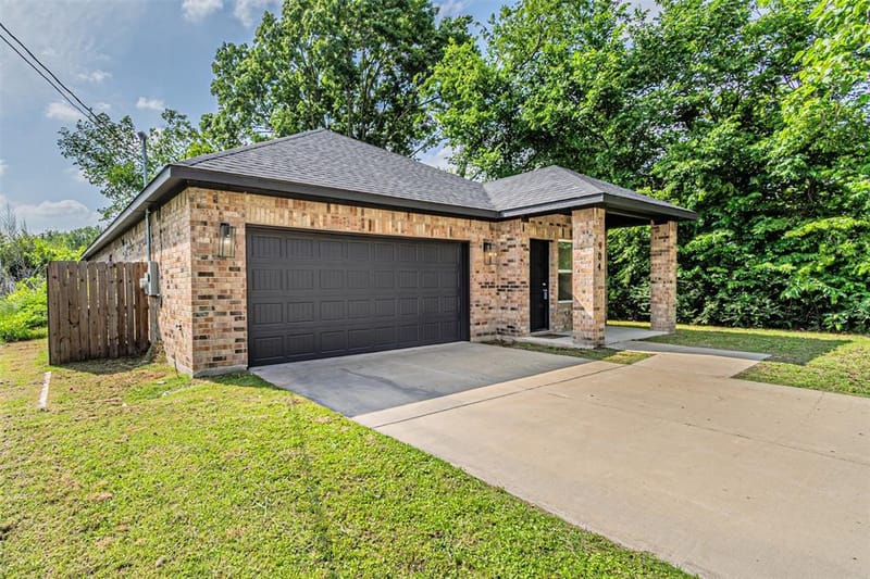 904 S Catherine Street, Terrell TX 75160 - Photo 2
