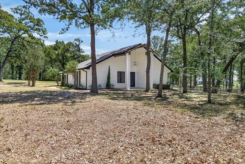172 Colonial Drive, Mabank TX 75156 - Photo 2