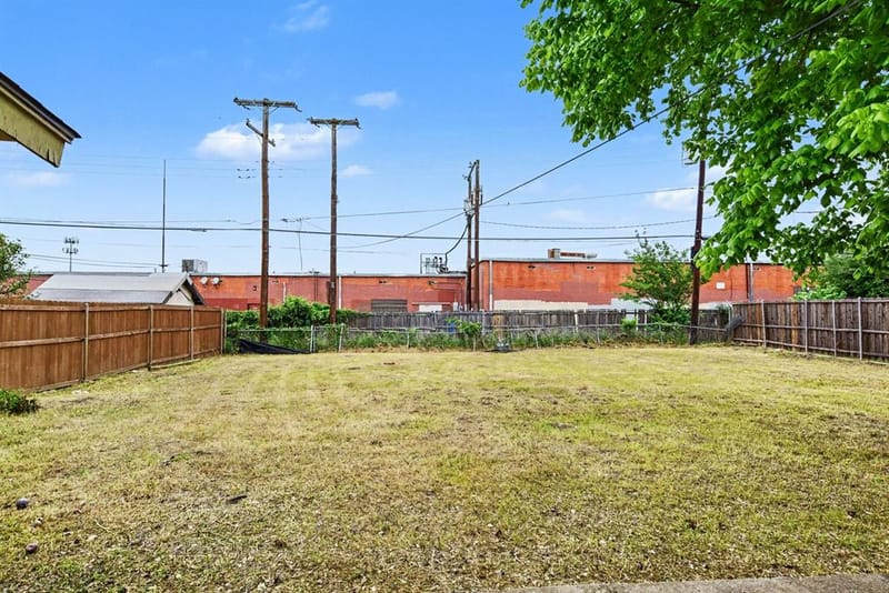 2333 S Lockhart Avenue, Dallas TX 75228 - Photo 17