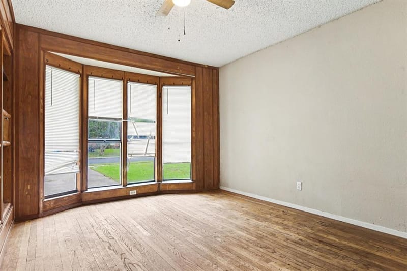 2333 S Lockhart Avenue, Dallas TX 75228 - Photo 3