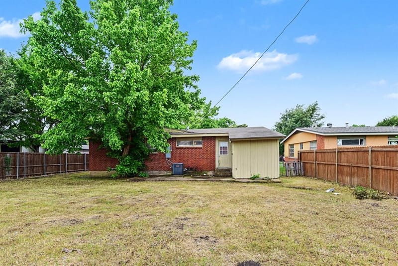 2333 S Lockhart Avenue, Dallas TX 75228 - Photo 15