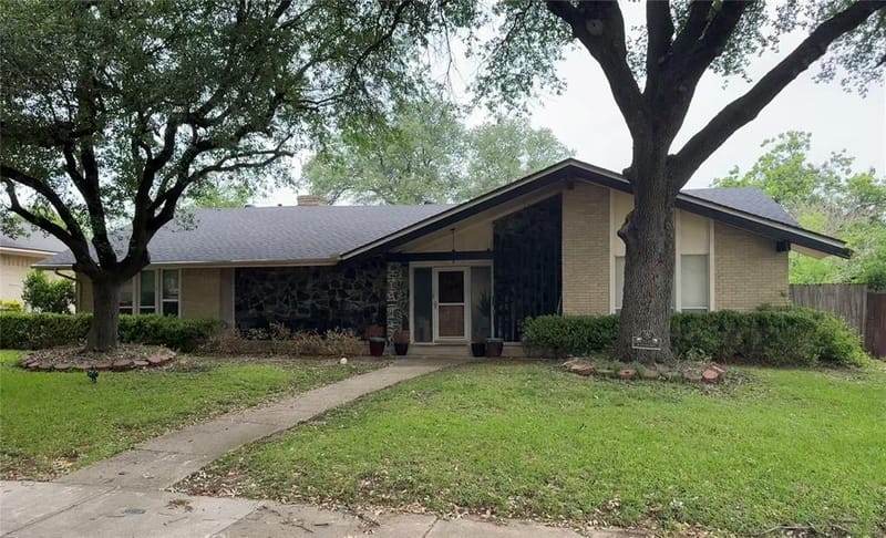 2137 Sea Island Drive, Dallas TX 75232