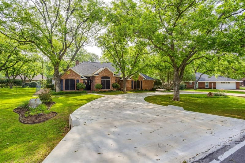 6203 Prospect Hill Drive, Granbury TX 76049 - Photo 3