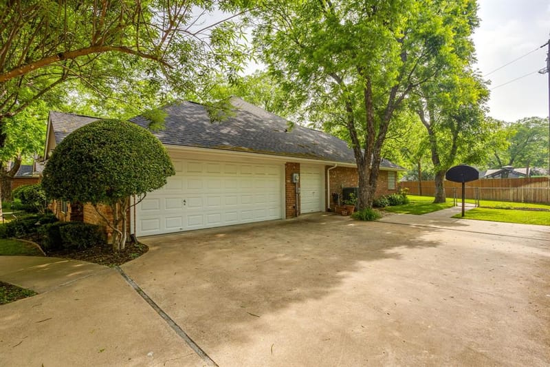 6203 Prospect Hill Drive, Granbury TX 76049 - Photo 5
