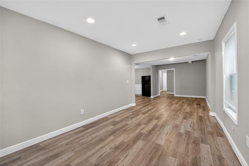 2805 Walker Street, Fort Worth TX 76105 - Photo 9