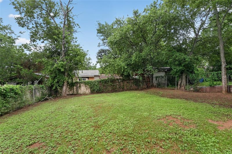 2805 Walker Street, Fort Worth TX 76105 - Photo 8