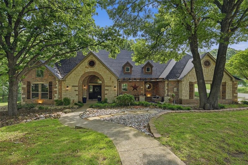 31 Forest Hills Circle, Gunter TX 75058 - Photo 2