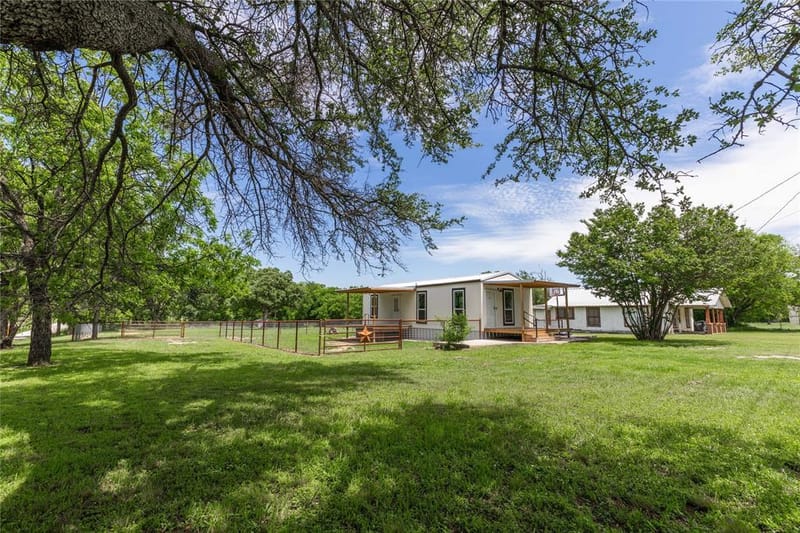 601 E Reynosa, De Leon TX 76444 - Photo 28