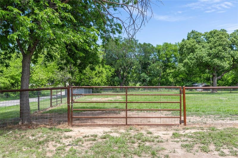 601 E Reynosa, De Leon TX 76444 - Photo 21