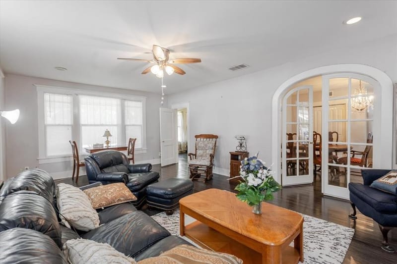 1101 N Oak Avenue, Mineral Wells TX 76067 - Photo 11