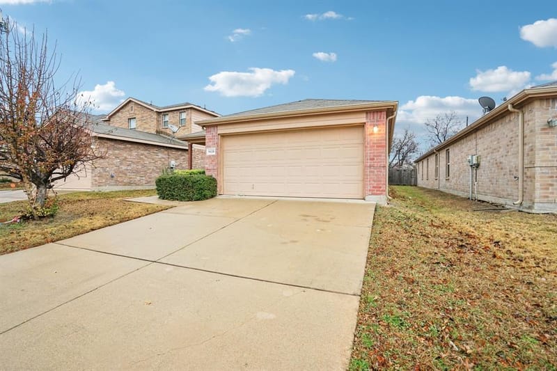 9120 Sun Haven Way, Fort Worth TX 76244 - Photo 4