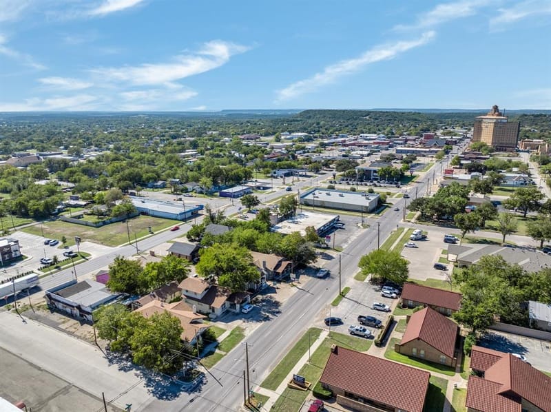 916-B E Hubbard Street, Mineral Wells TX 76067 - Photo 26