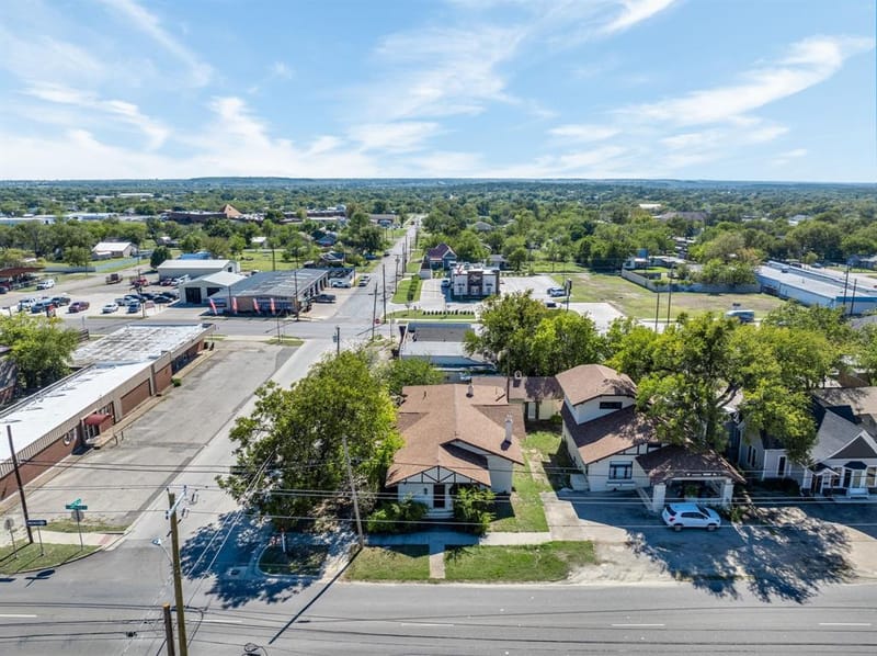 916-B E Hubbard Street, Mineral Wells TX 76067 - Photo 4