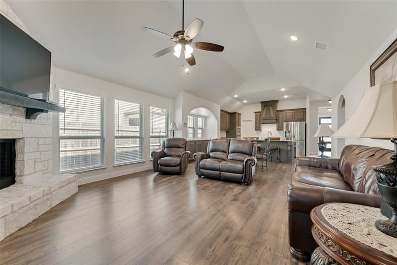 605 Dusty Glen Trail, Midlothian TX 76065 - Photo 3