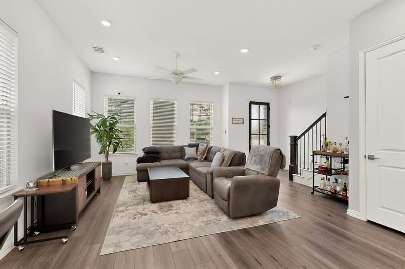 7539 Edgeware Road, Dallas TX 75228 - Photo 2