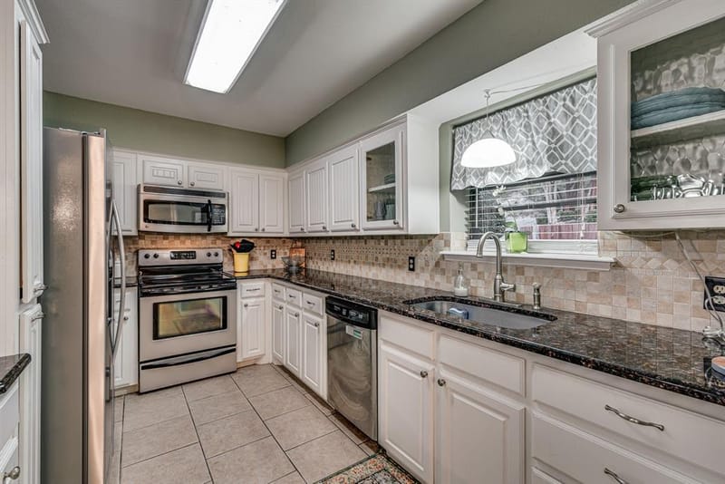 309 Lakewood Drive, Waxahachie TX 75165 - Photo 10