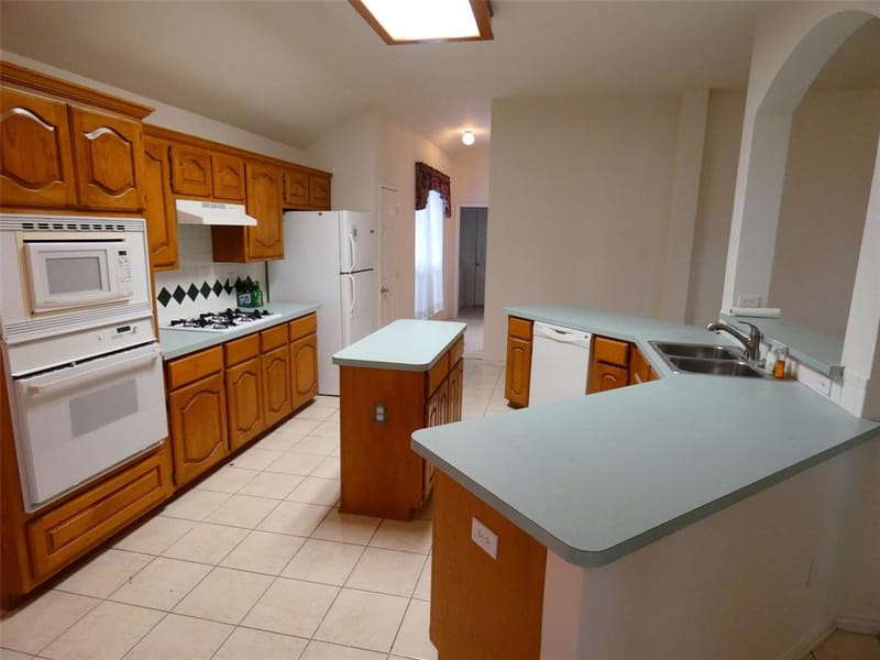 506 Baltusrol Circle, Garland TX 75044 - Photo 9