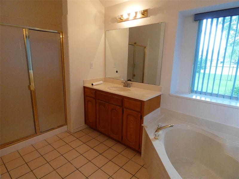 506 Baltusrol Circle, Garland TX 75044 - Photo 19