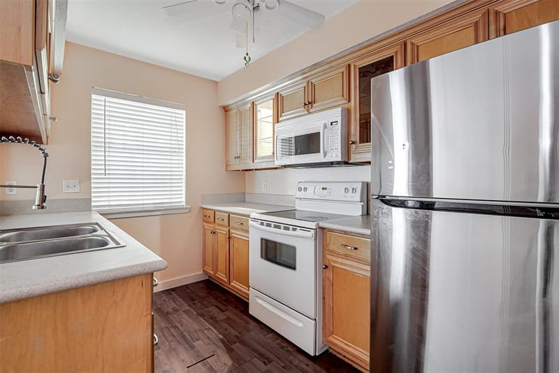 601 St Charles Drive, Arlington TX 76013 - Photo 11