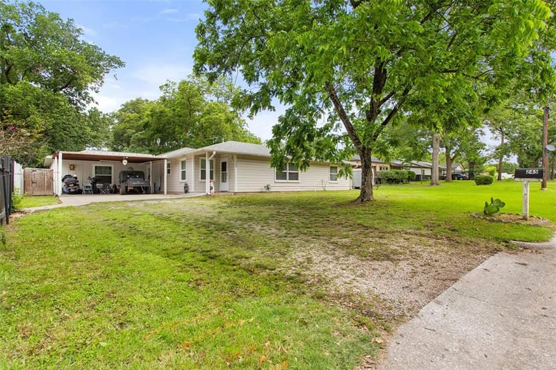 245 Parkins Street, Sulphur Springs TX 75482 - Photo 2