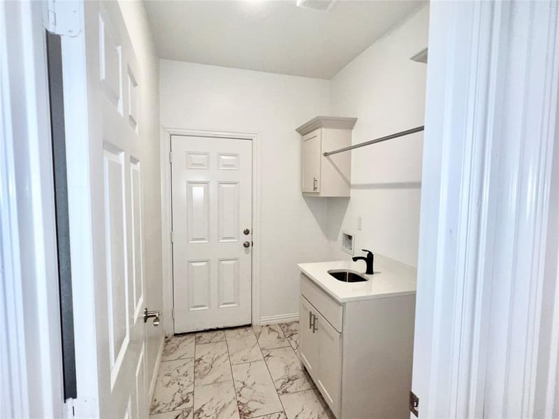 2811 Silkwood Street, Dallas TX 75215 - Photo 19