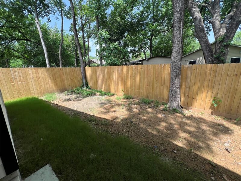 2811 Silkwood Street, Dallas TX 75215 - Photo 21