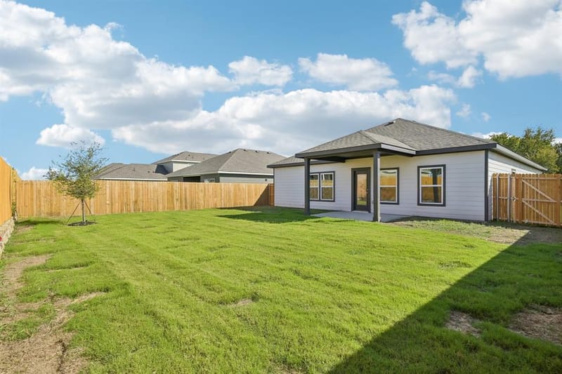 1025 Verde Creek Court, Crowley TX 76036 - Photo 36