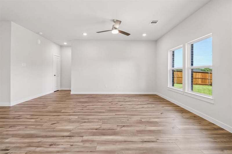 709 Vineyard Way, Forney TX 75126 - Photo 4