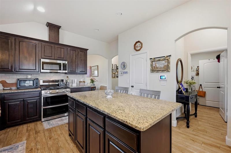 502 Pathfinder Street, Collinsville TX 76233 - Photo 11