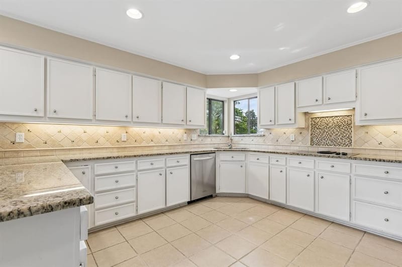 9530 Moss Haven Drive, Dallas TX 75231 - Photo 27