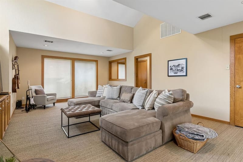 9530 Moss Haven Drive, Dallas TX 75231 - Photo 37