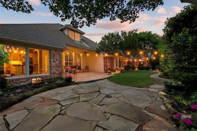 15 Center Court, Heath TX 75032