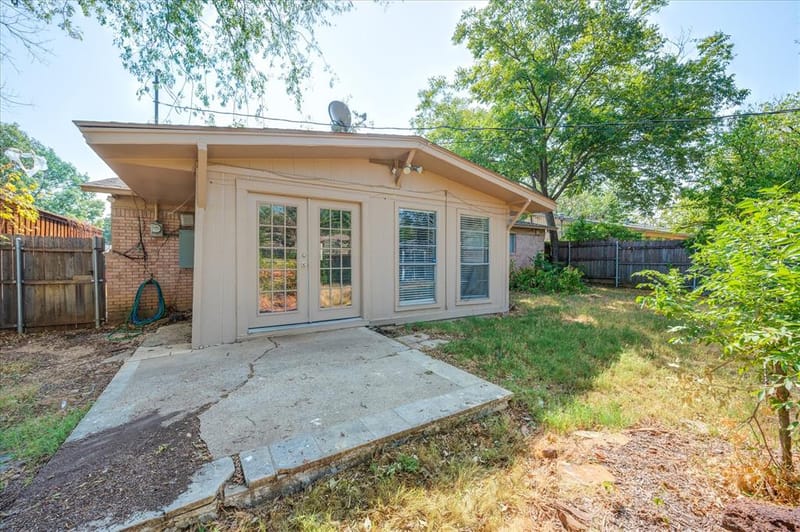 1902 Alan A Dale Road, Arlington TX 76013 - Photo 23