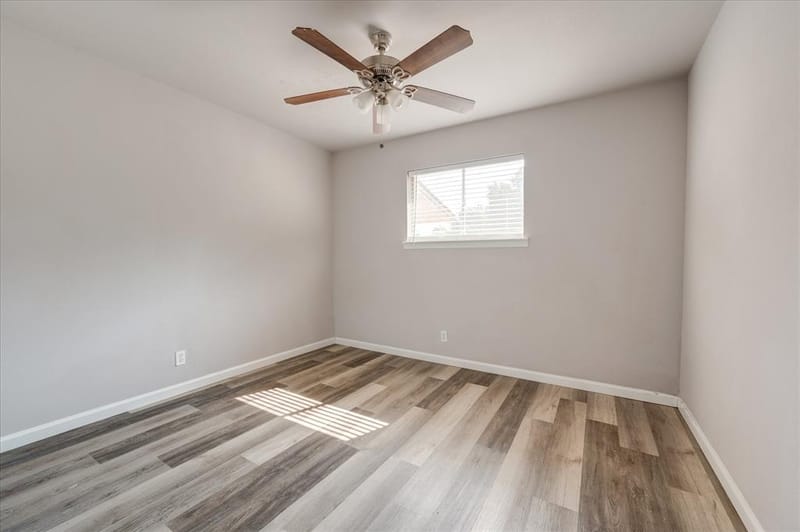 1902 Alan A Dale Road, Arlington TX 76013 - Photo 18