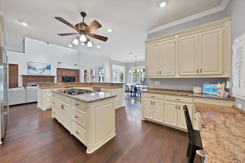 3109 Shadow Drive W, Arlington TX 76006 - Photo 10