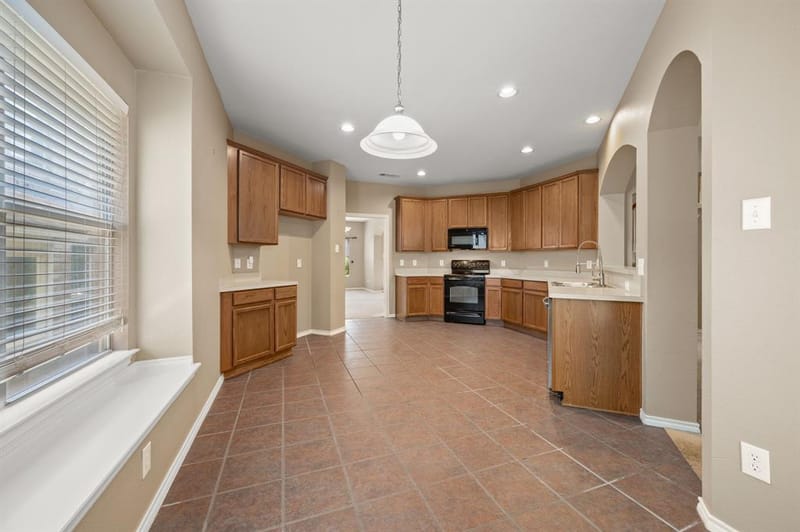 3309 Landhope Circle, Arlington TX 76016 - Photo 13