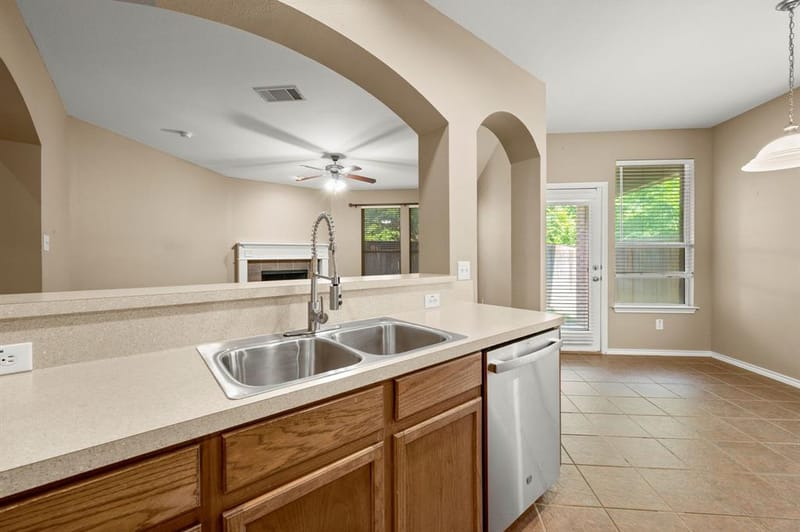 3309 Landhope Circle, Arlington TX 76016 - Photo 11