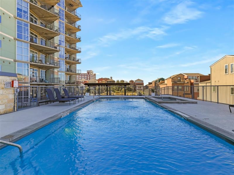1001 Belleview Street # 307, Dallas TX 75215 - Photo 16