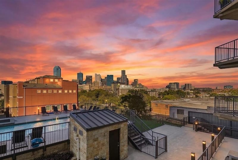 1001 Belleview Street # 307, Dallas TX 75215