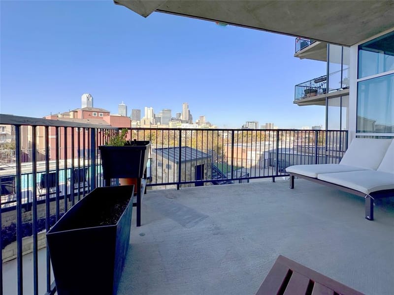 1001 Belleview Street # 307, Dallas TX 75215 - Photo 15