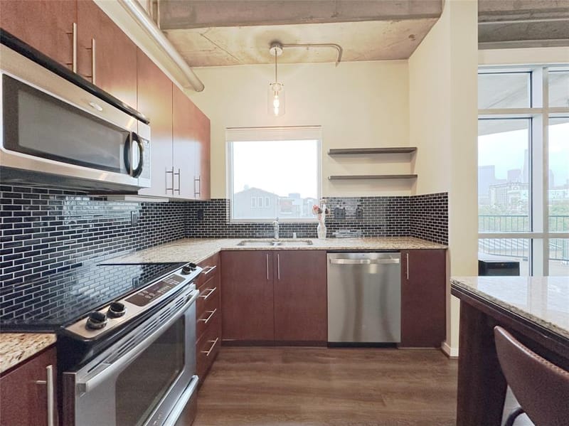 1001 Belleview Street # 307, Dallas TX 75215 - Photo 11