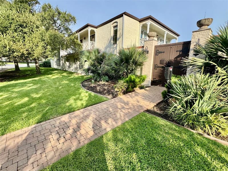 5907 E University Boulevard # 201, Dallas TX 75206 - Photo 4